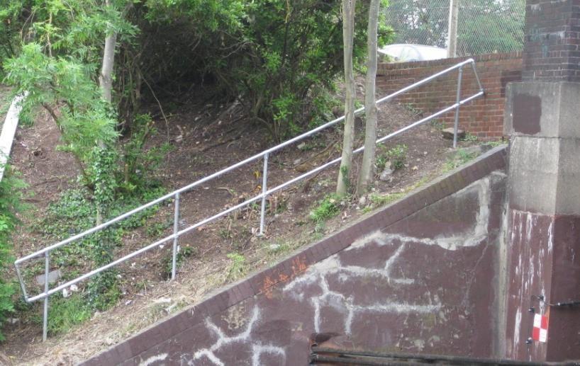 London Underground - Anchor Posts for Hand Rails
